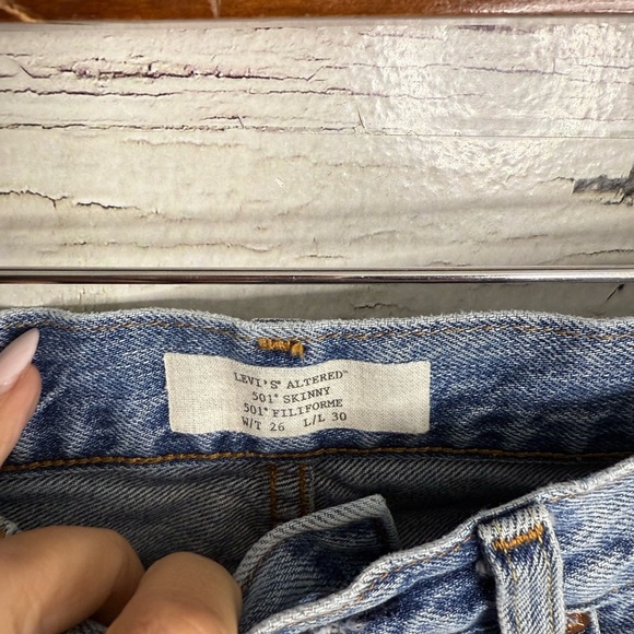 Levi’s Altered 501 Skinny Blue Jeans. Size 26 - Picture 4 of 7